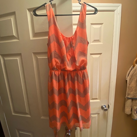 Dress - Picture 2 of 2